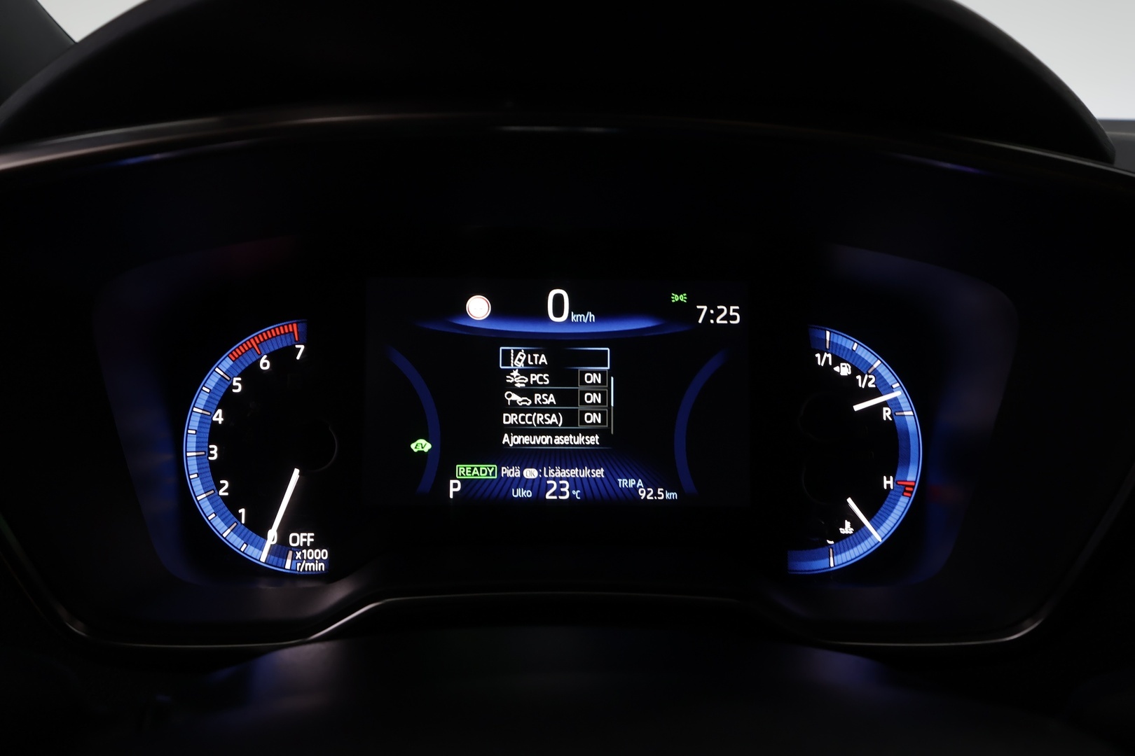 TOYOTA Corolla 2022