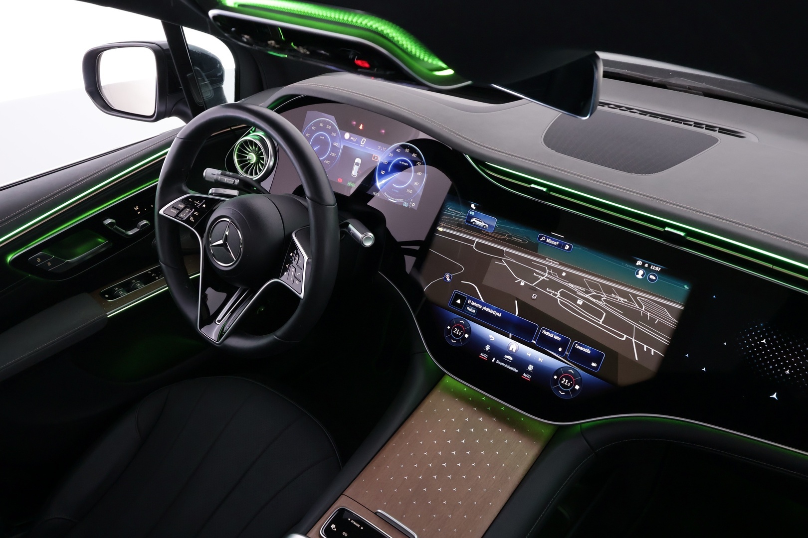 MERCEDES-BENZ EQS SUV 2023