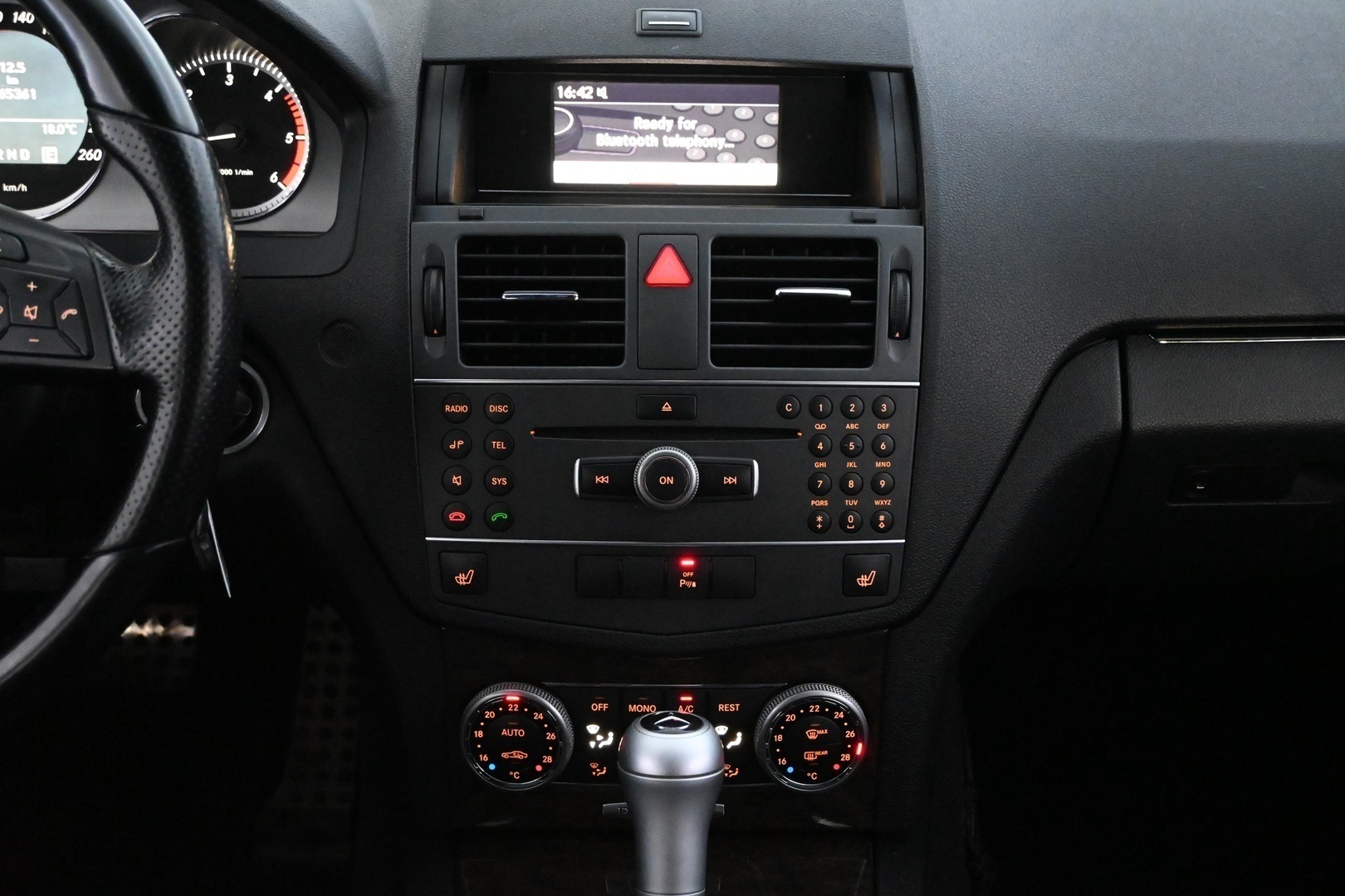 MERCEDES-BENZ C 2011