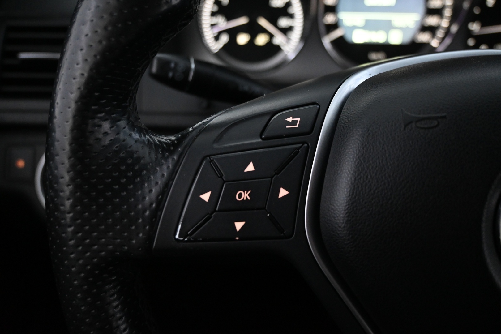 MERCEDES-BENZ C 2011