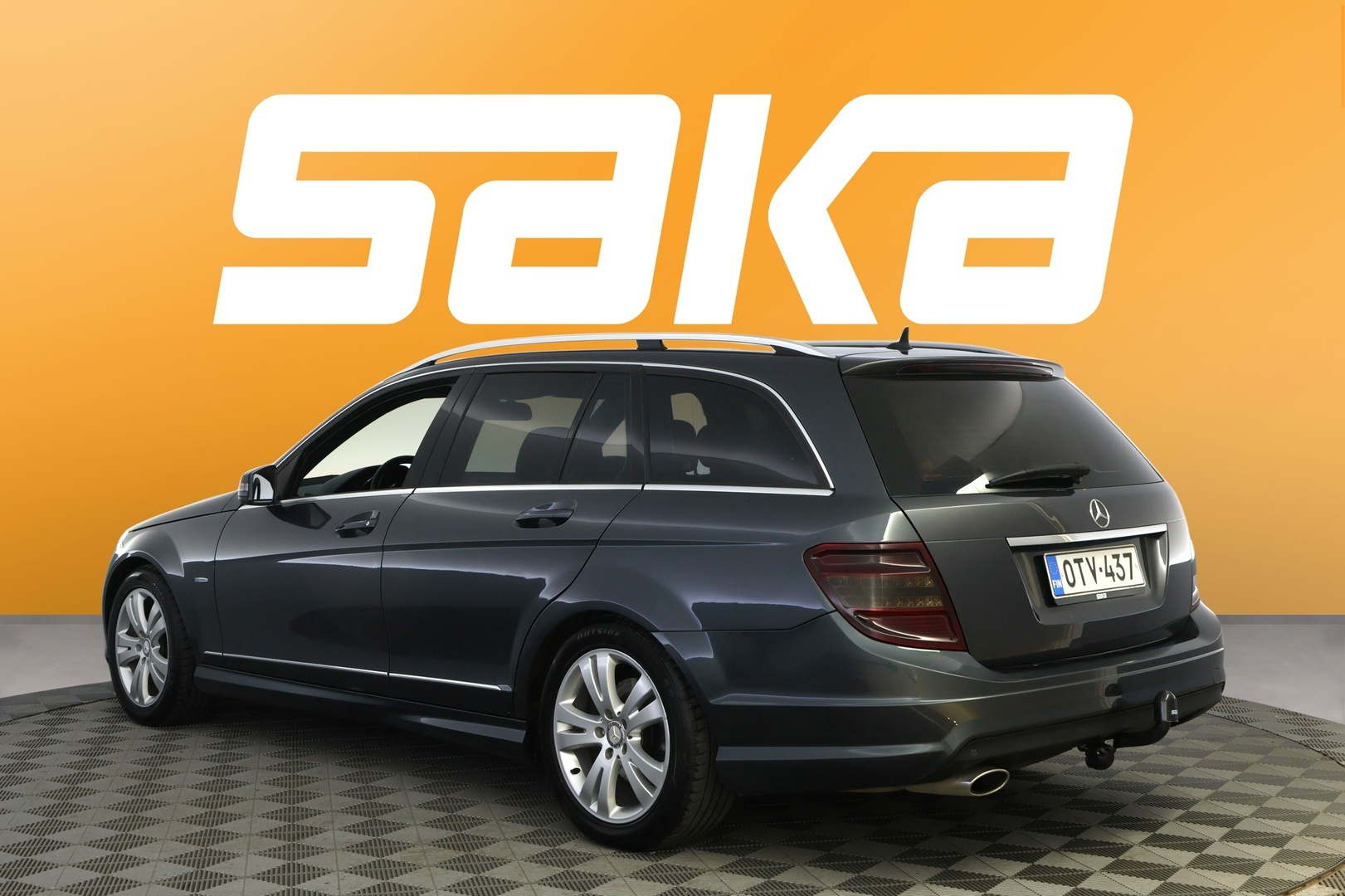 MERCEDES-BENZ C 2011