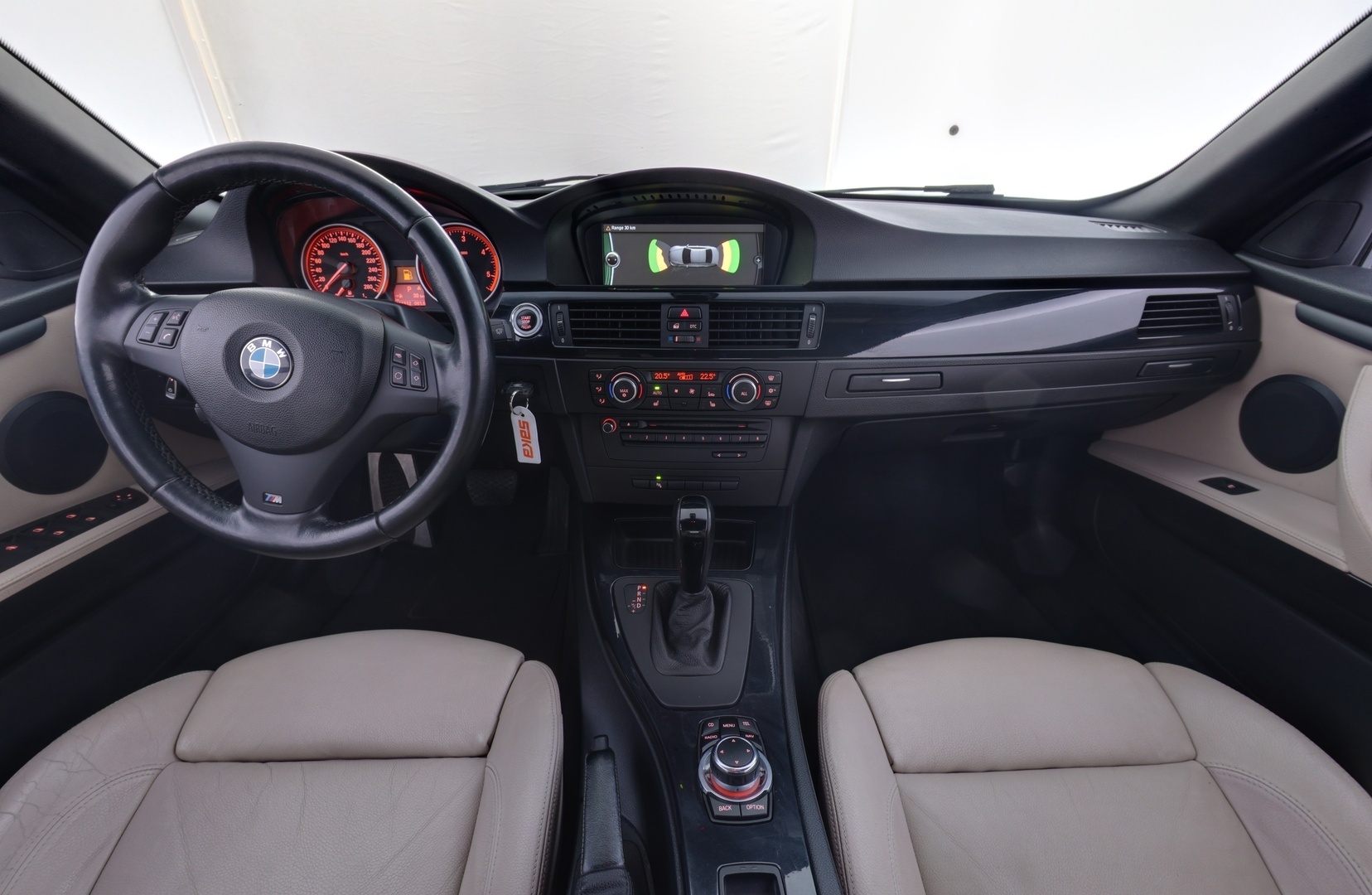 BMW 330 2012