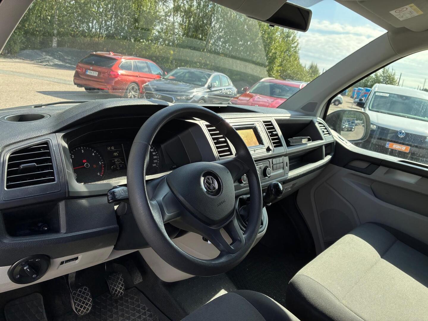 VOLKSWAGEN Transporter 2016