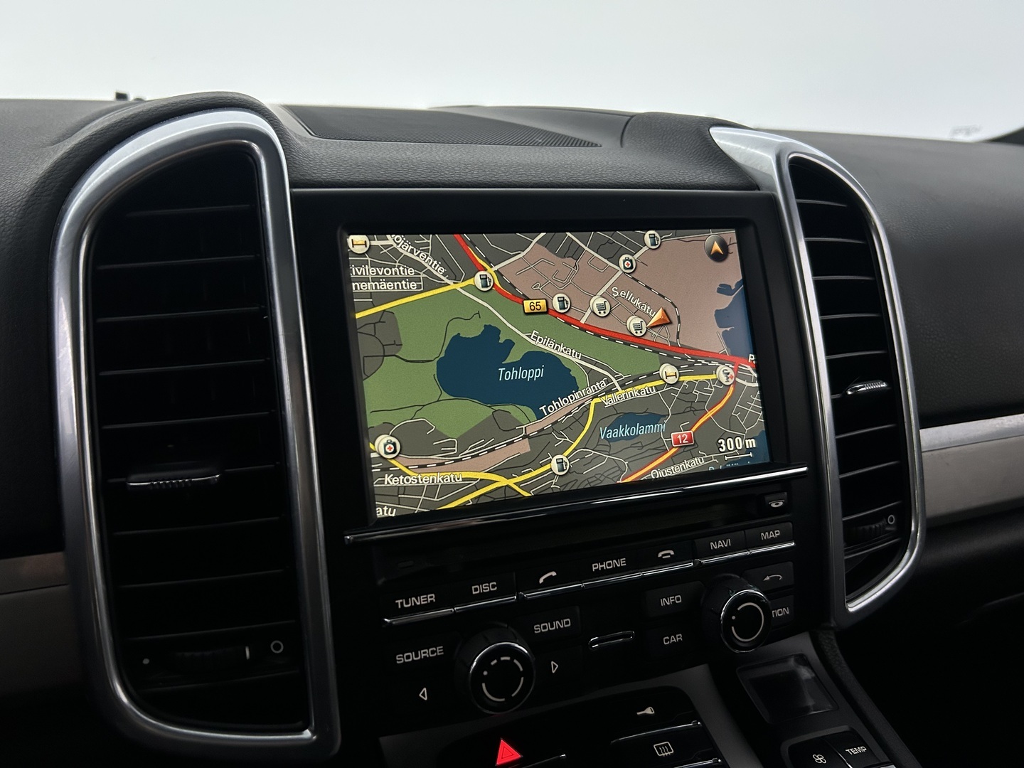 PORSCHE Cayenne 2011