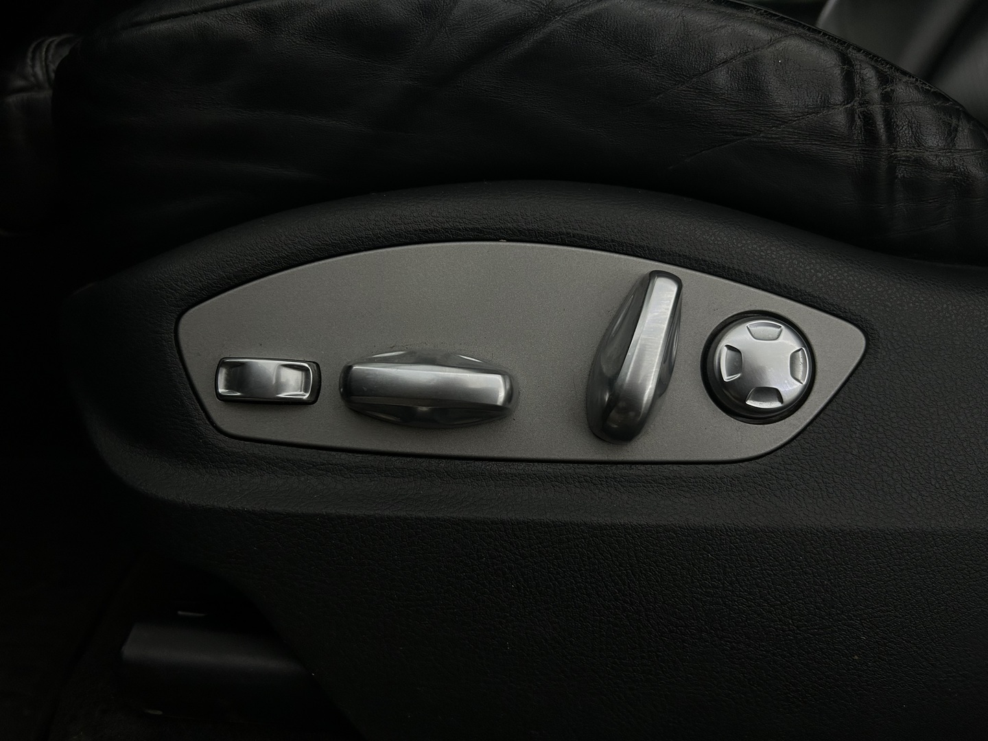 PORSCHE Cayenne 2011