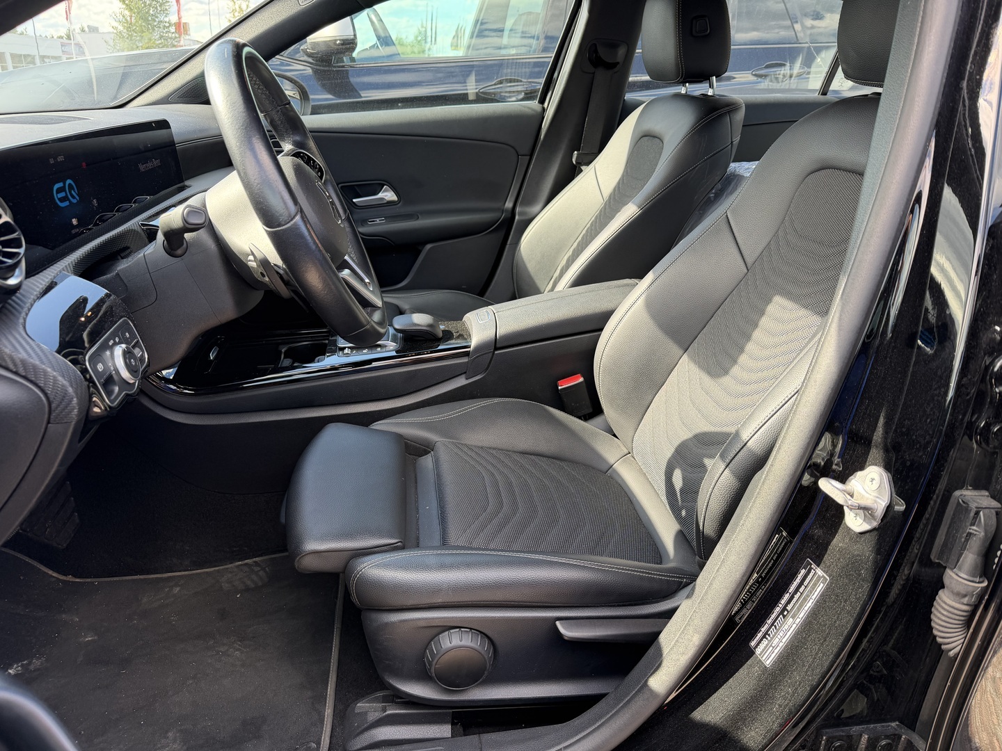 MERCEDES-BENZ A 2021