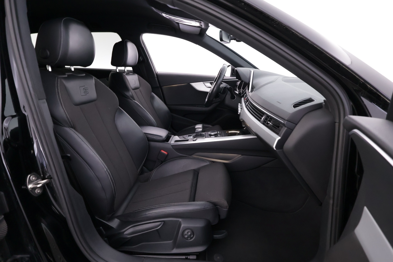 AUDI A4 2017