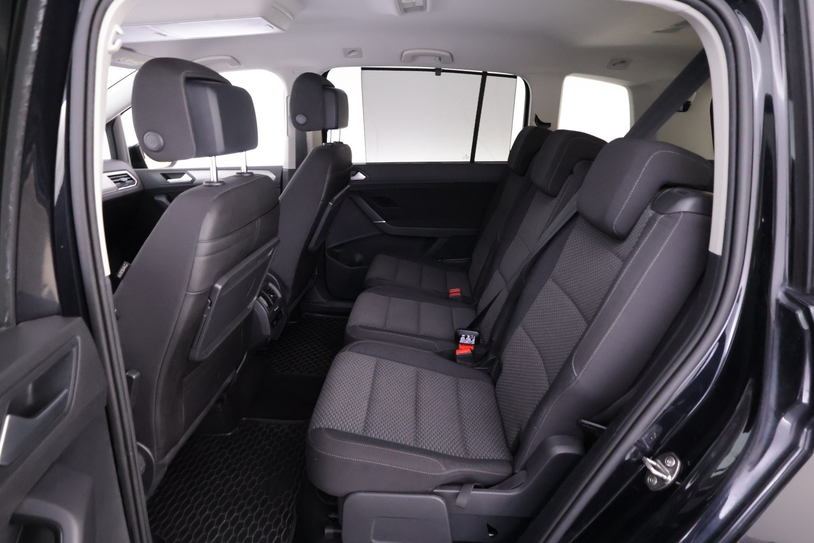 VOLKSWAGEN Touran 2020