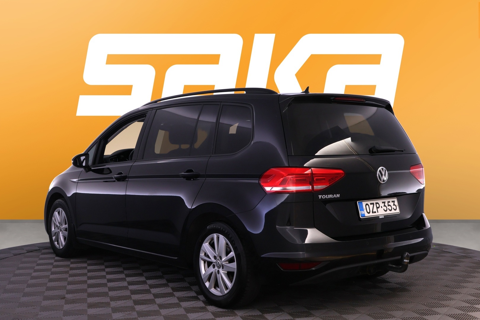 VOLKSWAGEN Touran 2020
