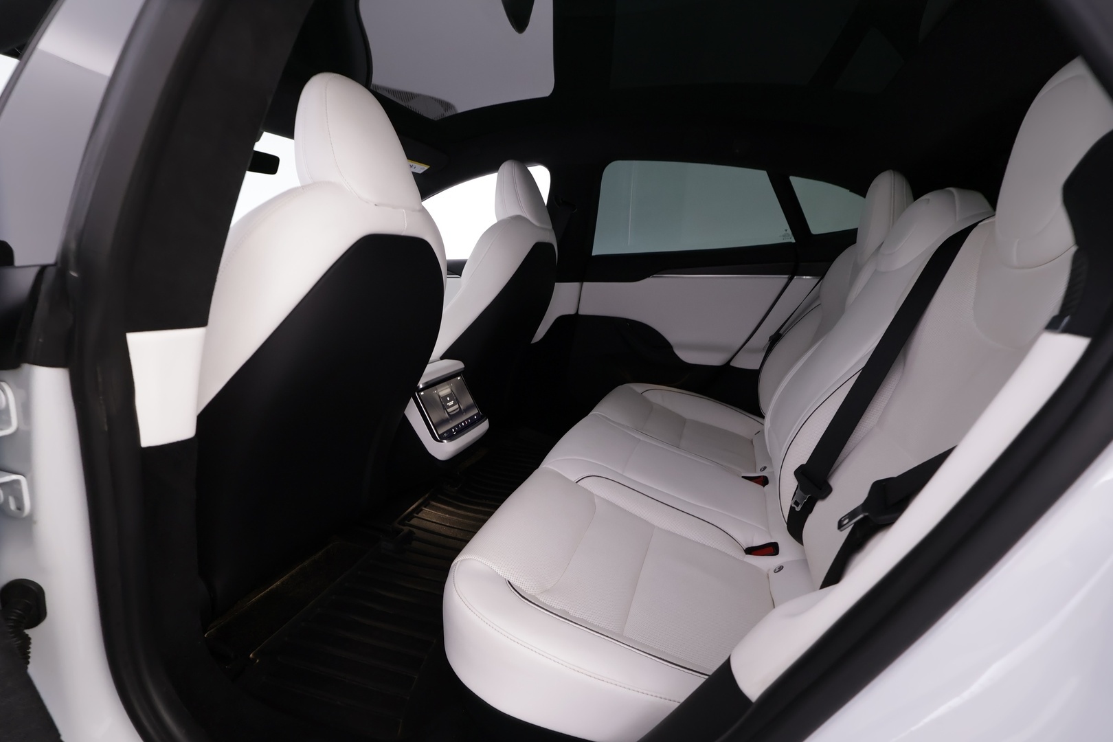 TESLA Model S 2023