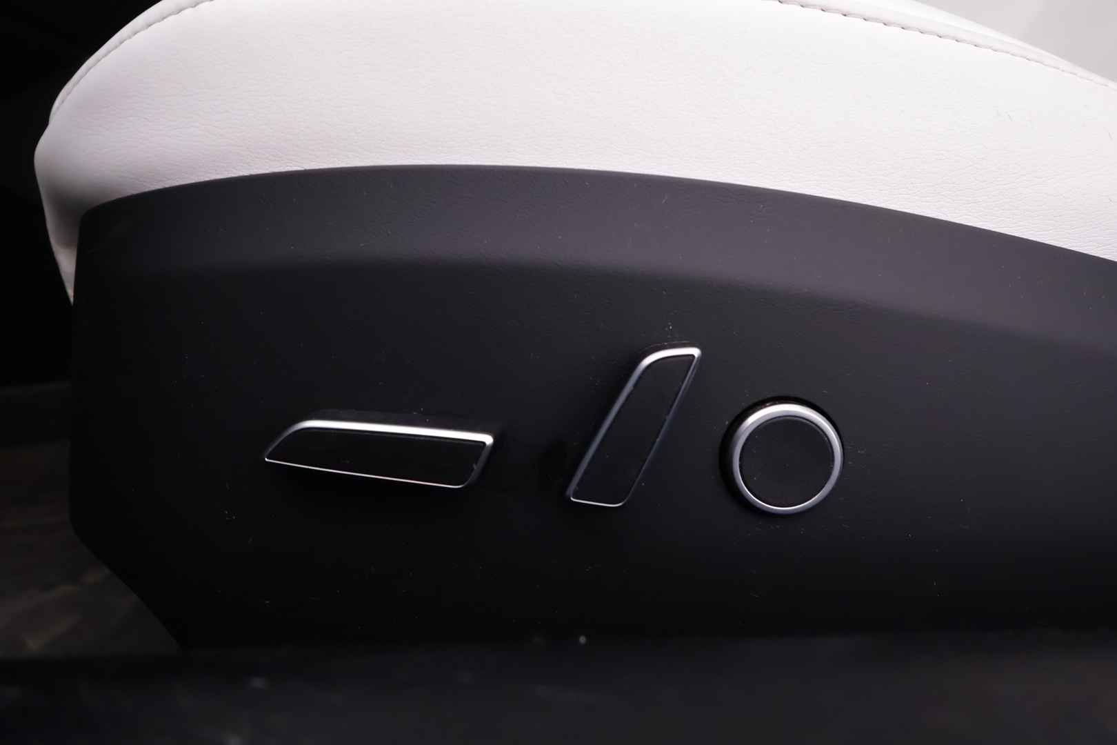 TESLA Model S 2023
