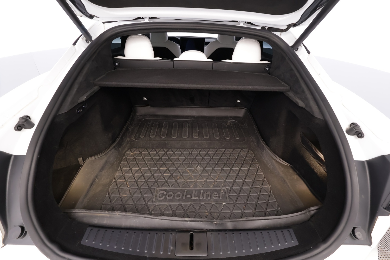 TESLA Model S 2023
