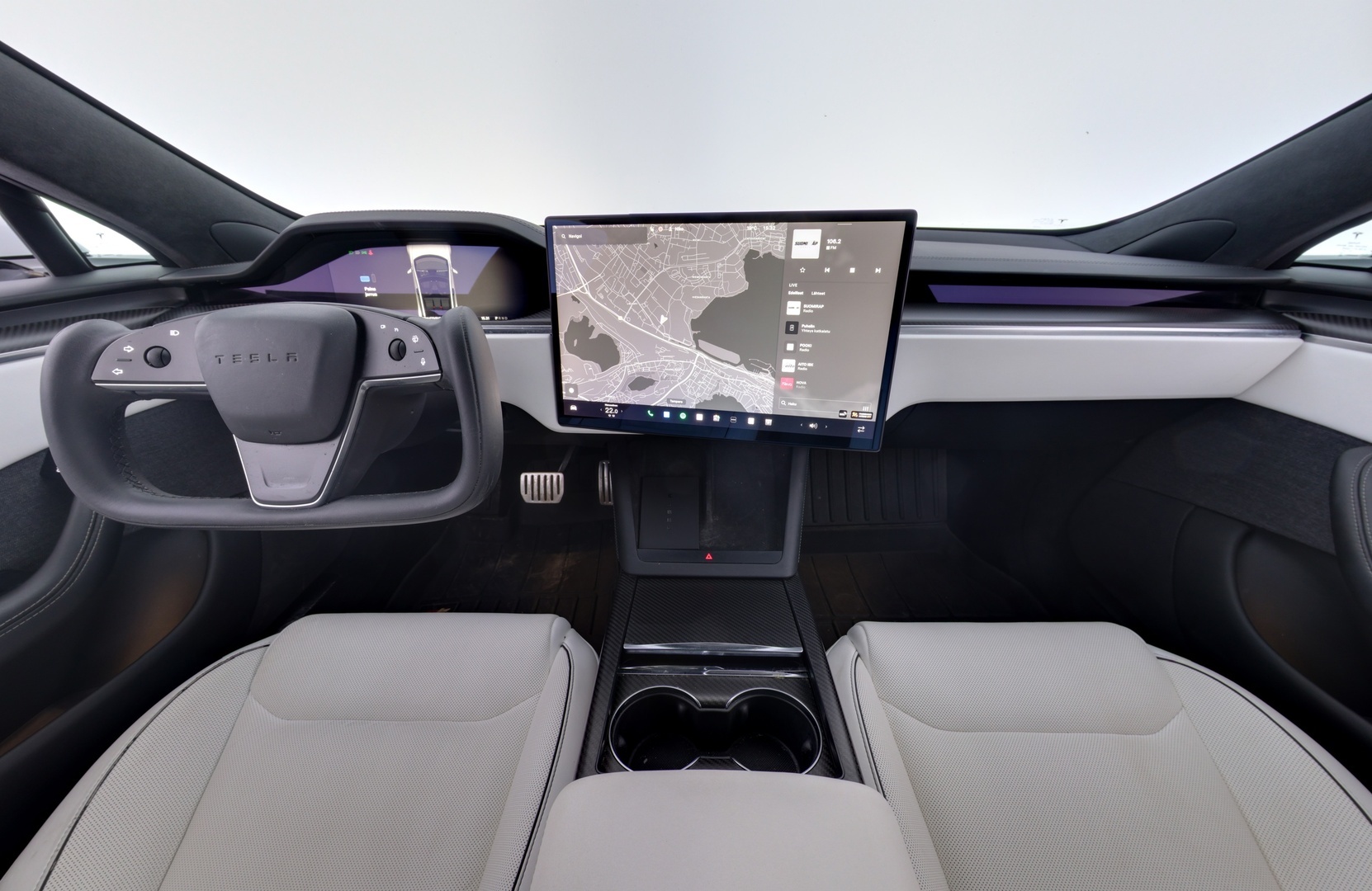 TESLA Model S 2023