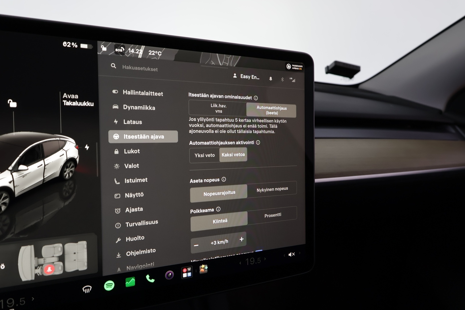 TESLA Model Y 2023