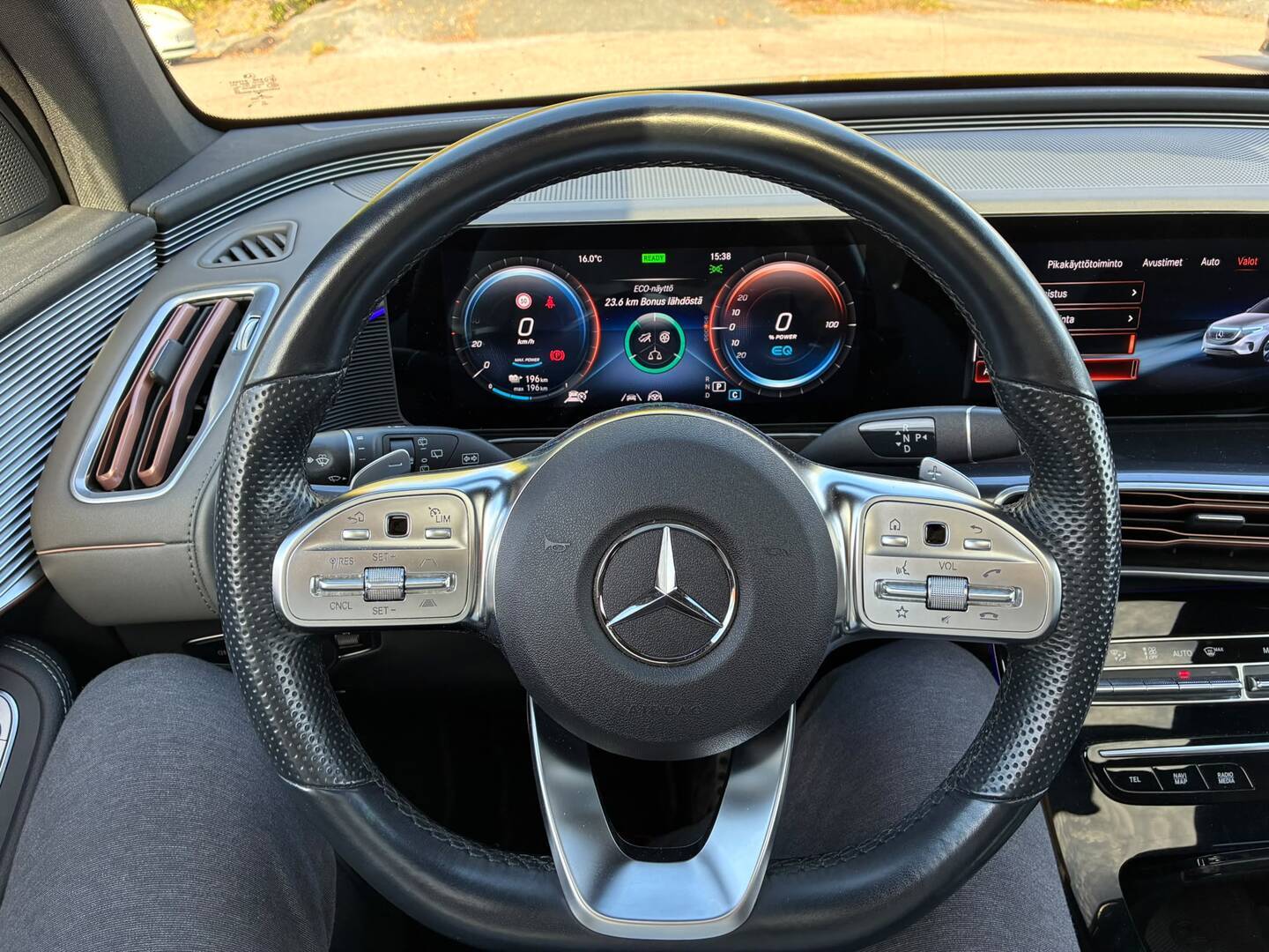 MERCEDES-BENZ EQC 2022
