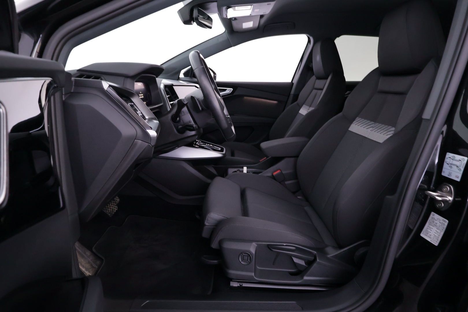 AUDI Q4 e-tron 2023