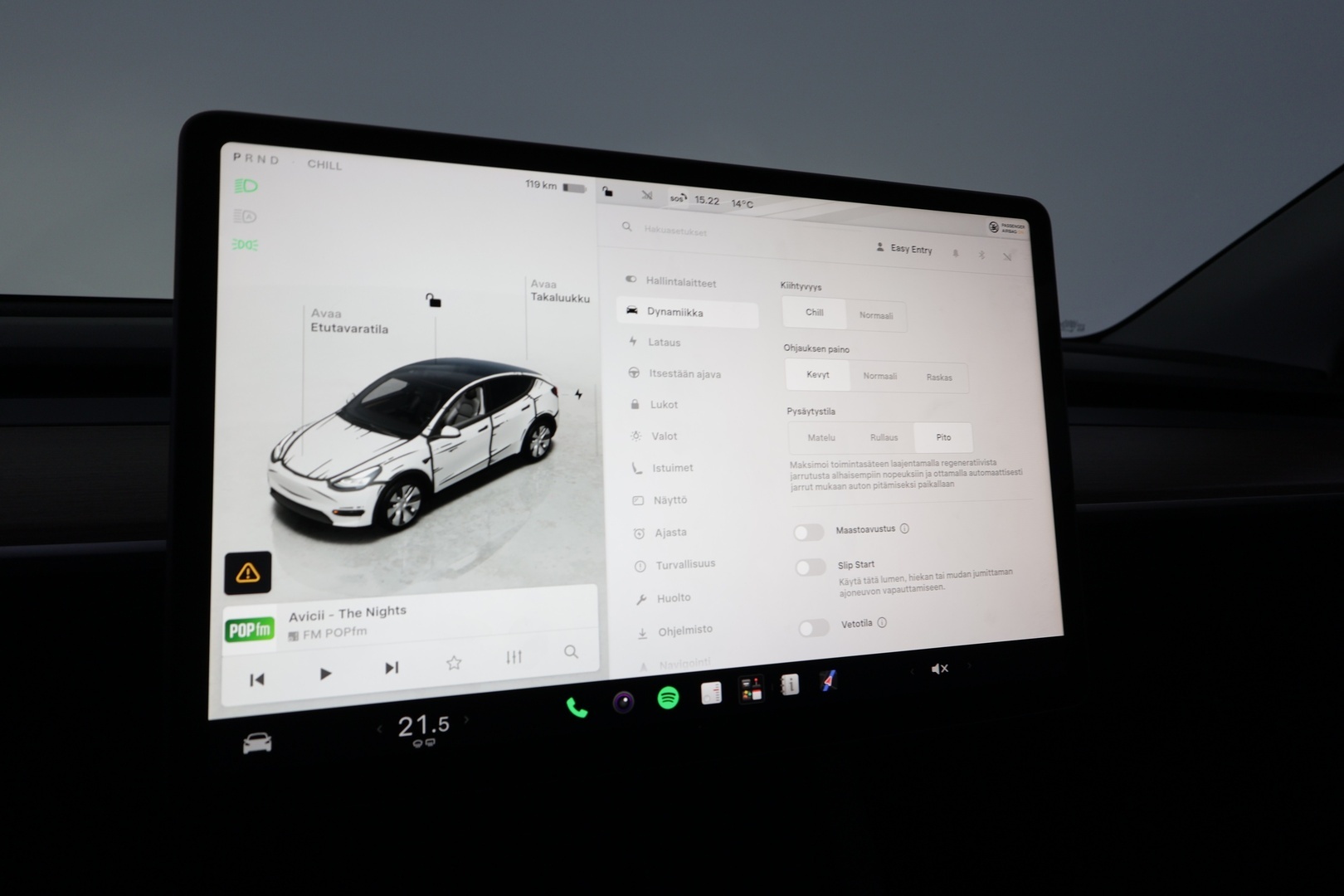 TESLA Model Y 2024