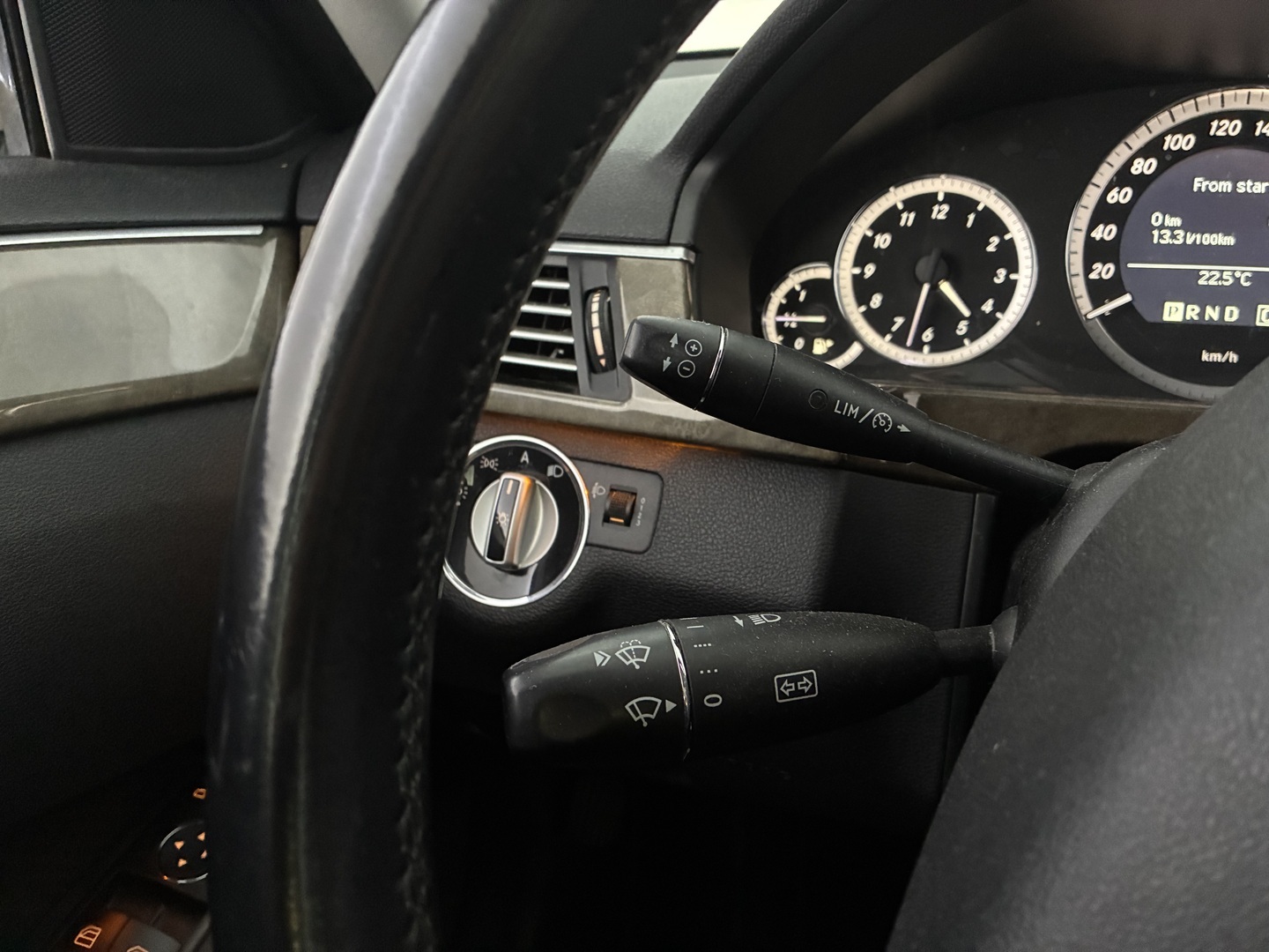 MERCEDES-BENZ E 2010