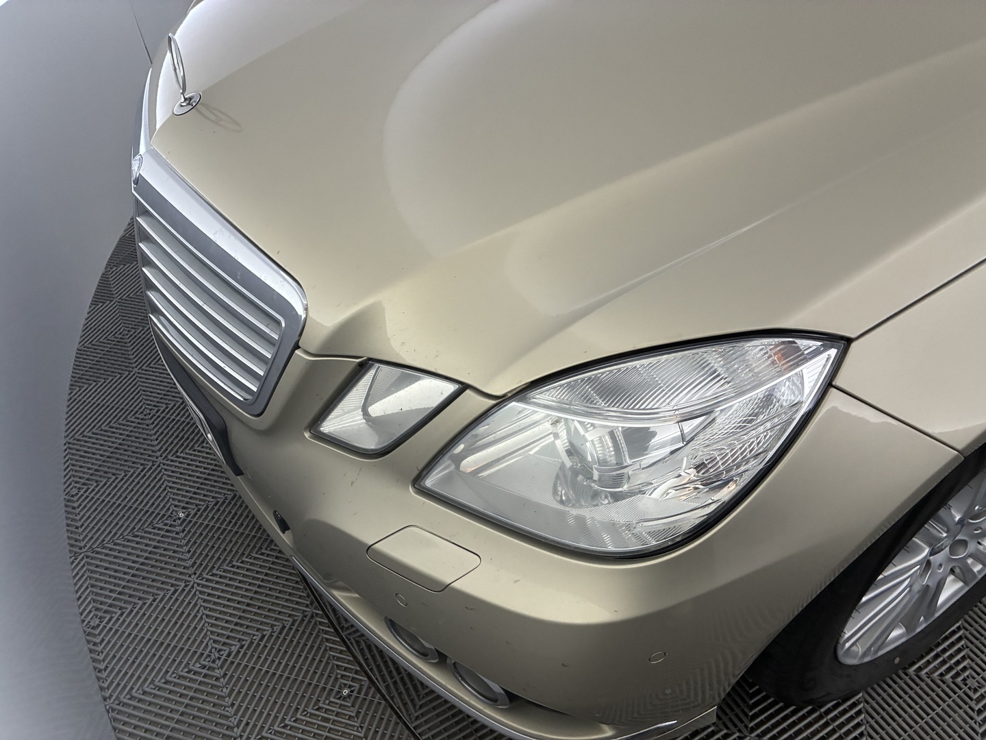 MERCEDES-BENZ E 2010