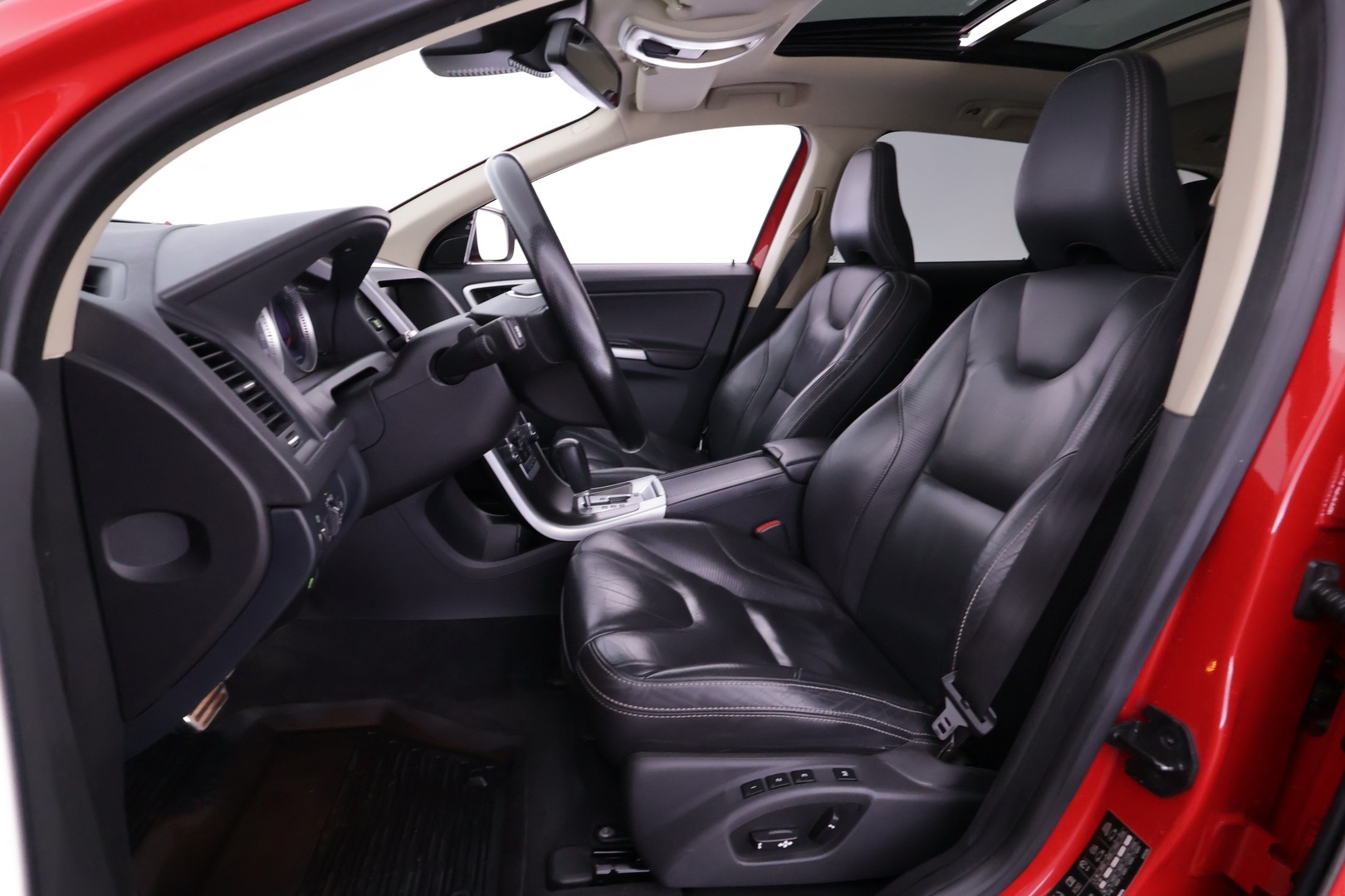 VOLVO XC60 2011