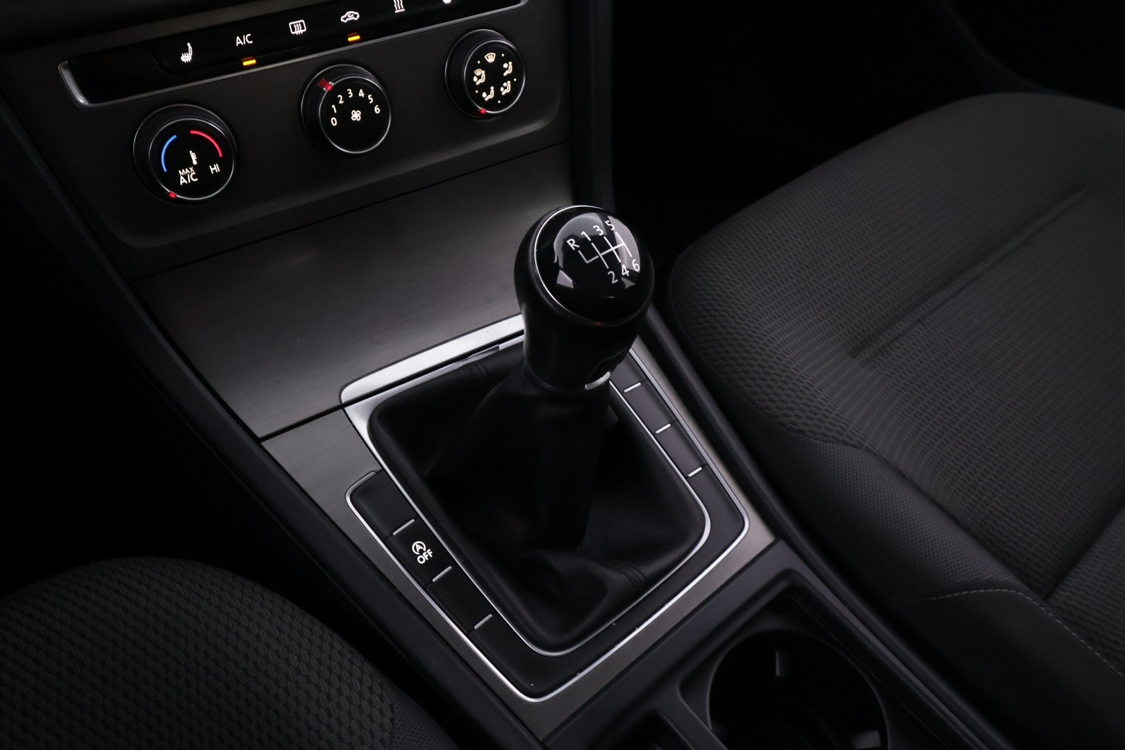 VOLKSWAGEN Golf 2013