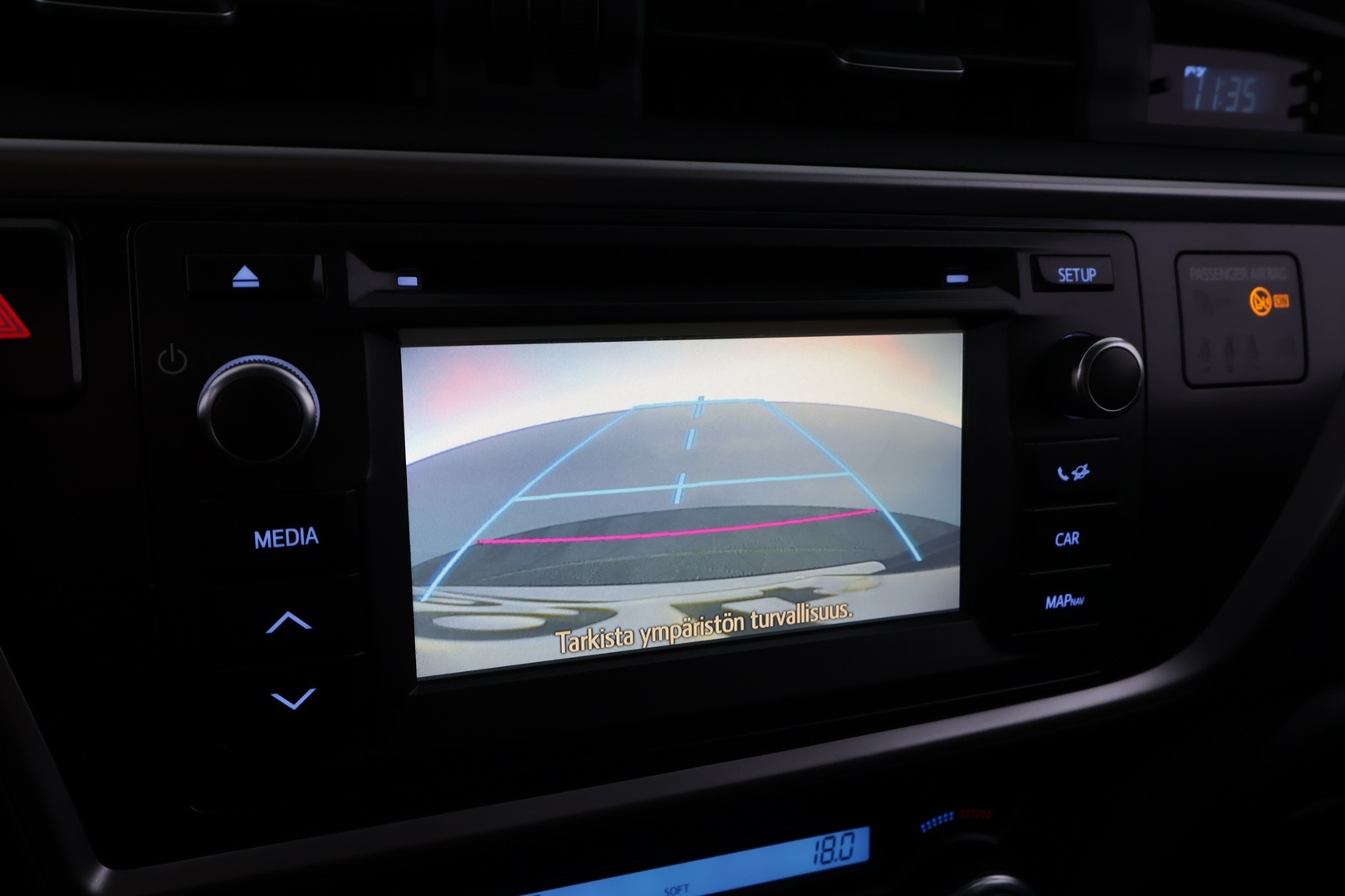 TOYOTA Auris 2015