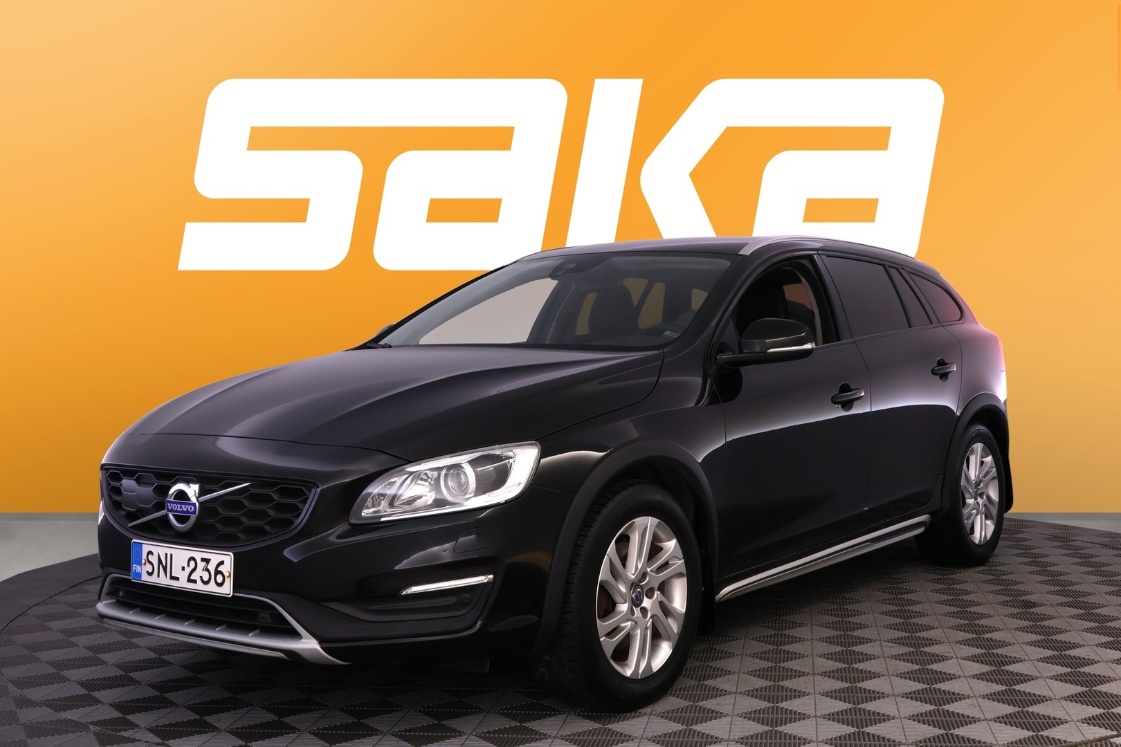 VOLVO V60 CROSS COUNTRY 2016