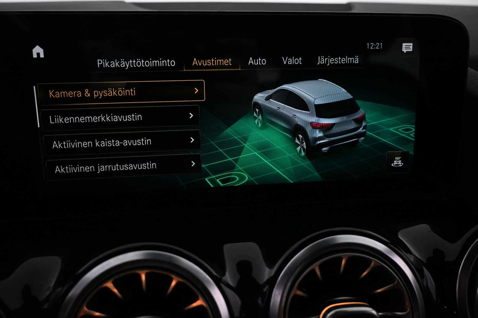 MERCEDES-BENZ GLA 2021