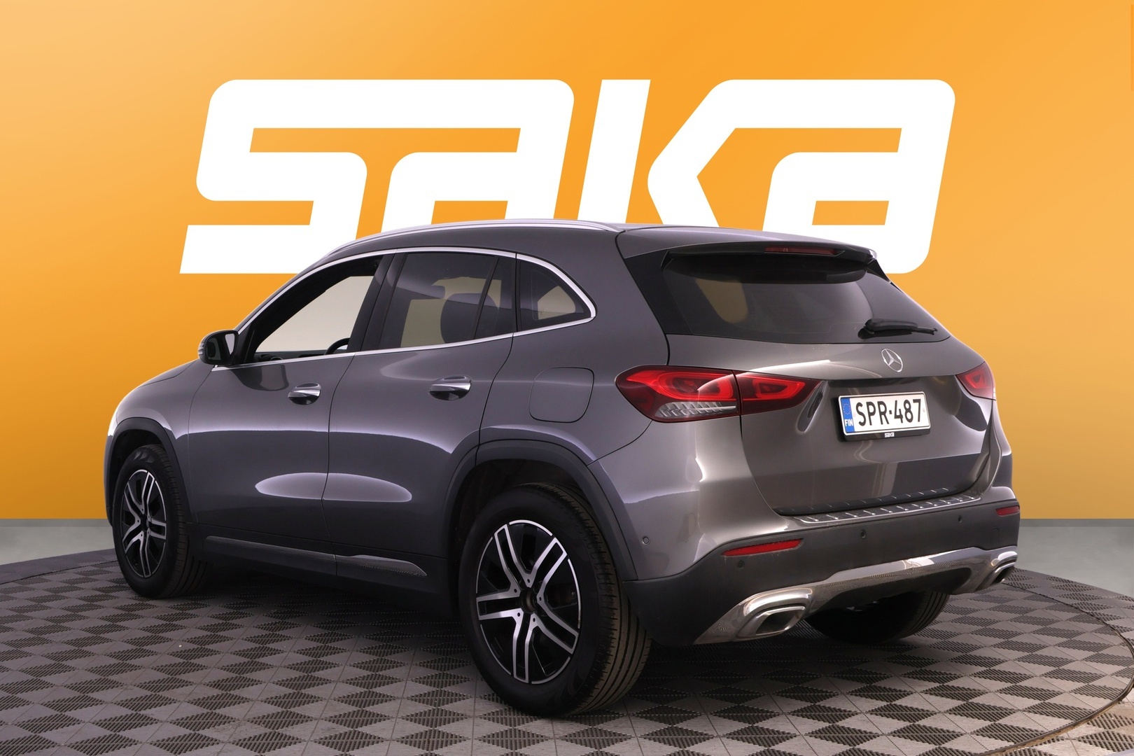 MERCEDES-BENZ GLA 2021