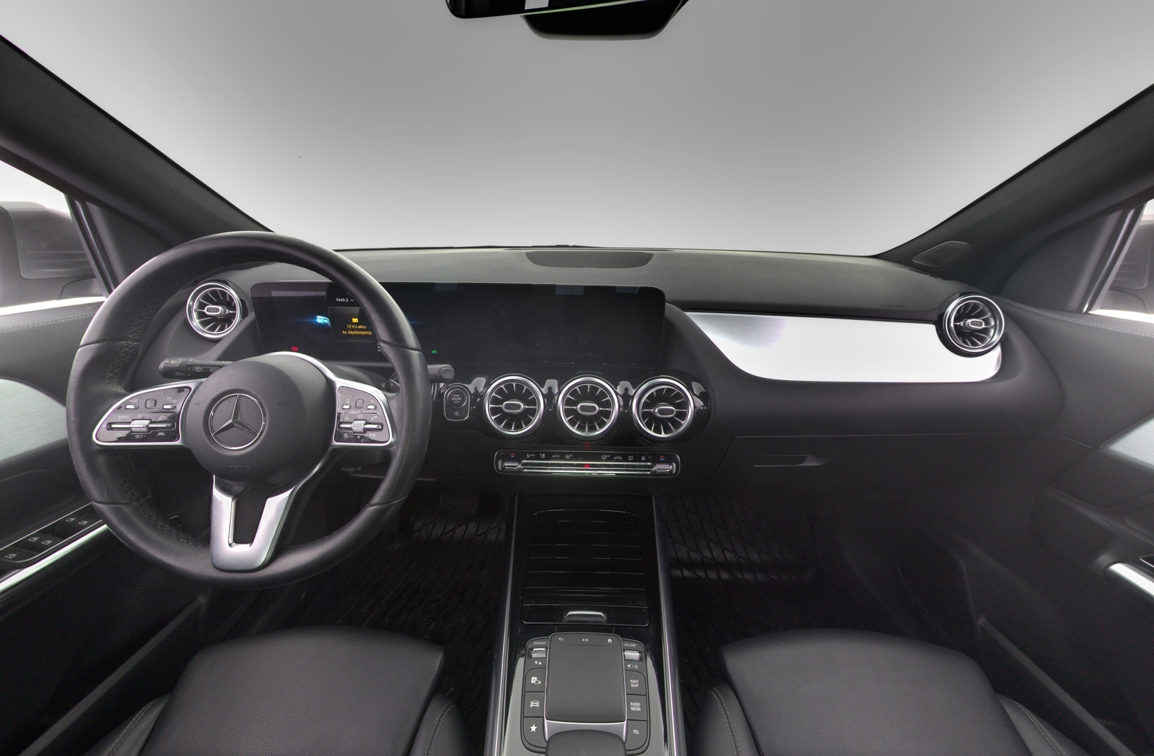 MERCEDES-BENZ GLA 2021