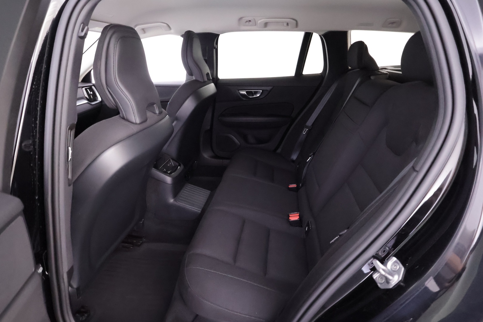 VOLVO V60 2021