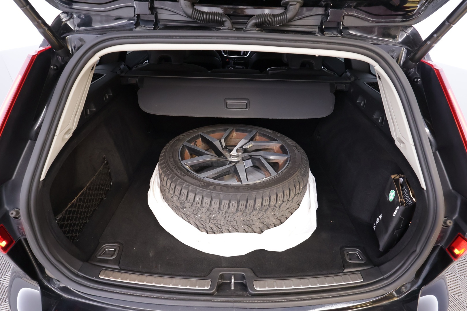 VOLVO V60 2021