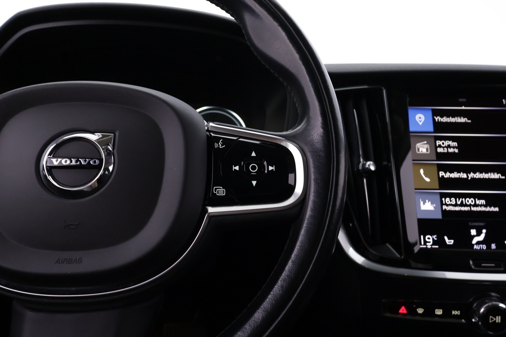 VOLVO V60 2021
