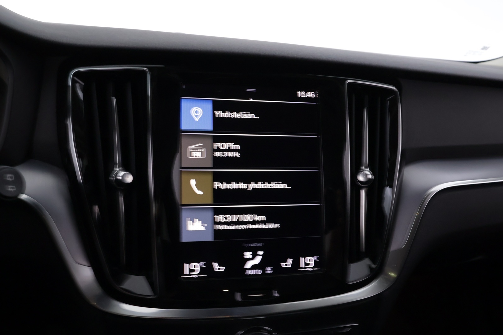 VOLVO V60 2021