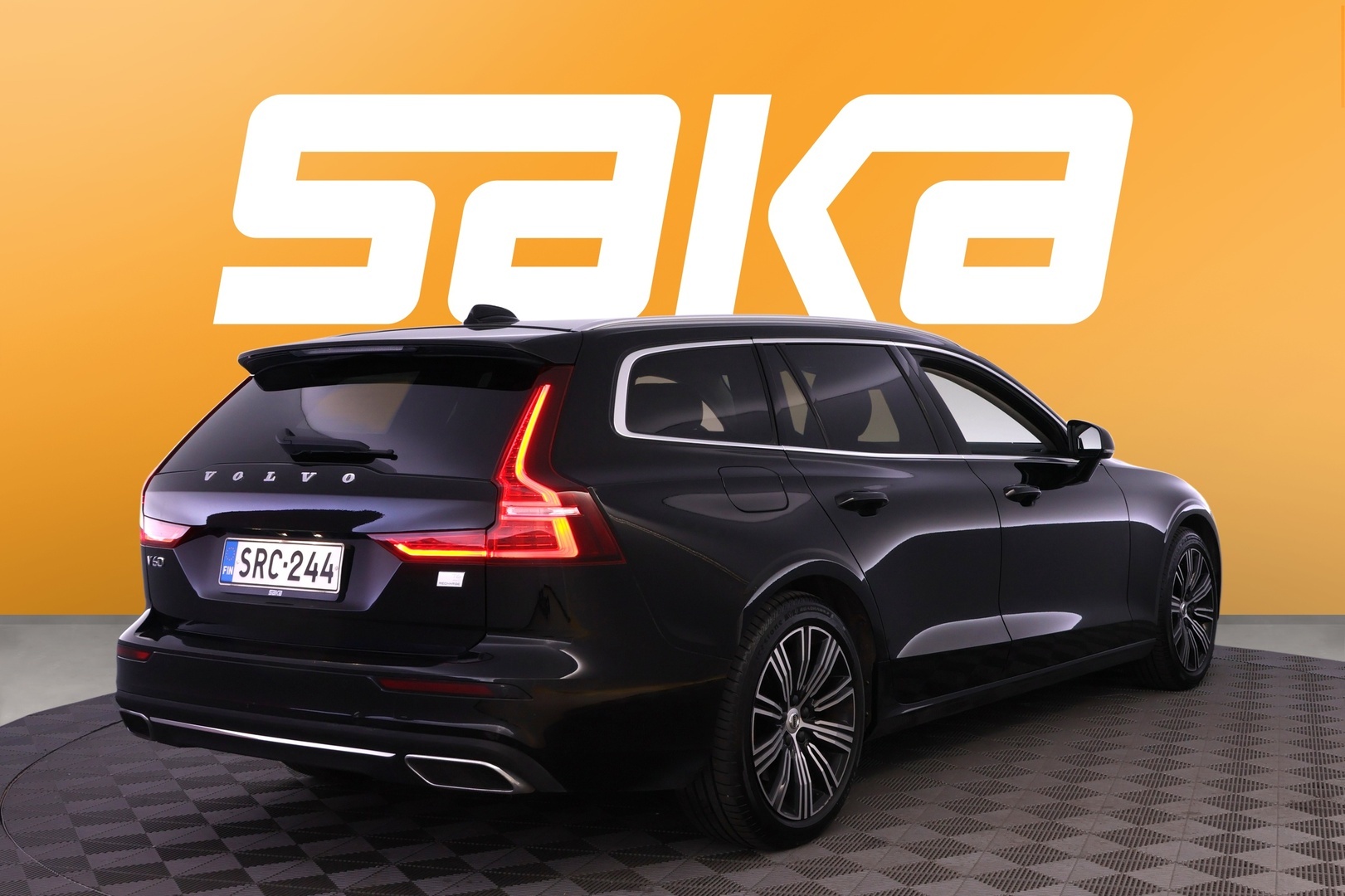 VOLVO V60 2021