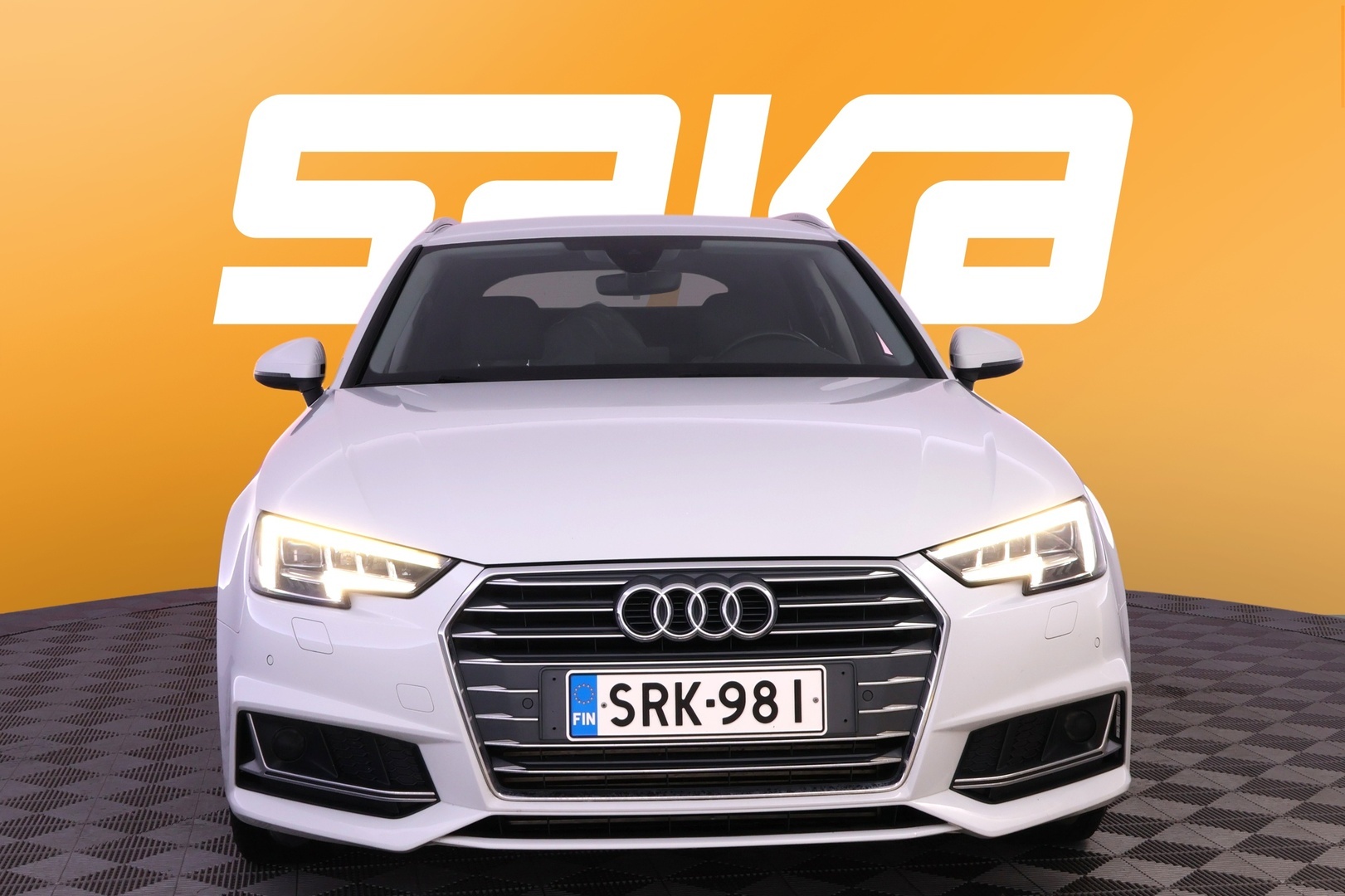 AUDI A4 2019