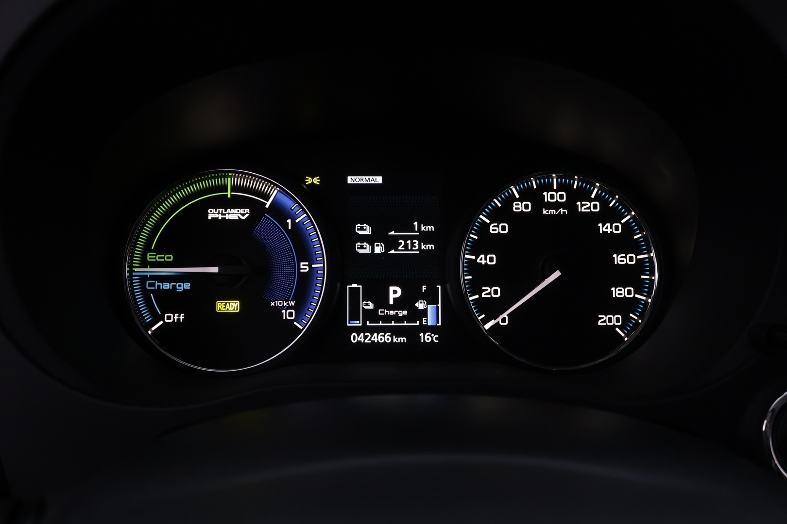 MITSUBISHI OUTLANDER PHEV 2020