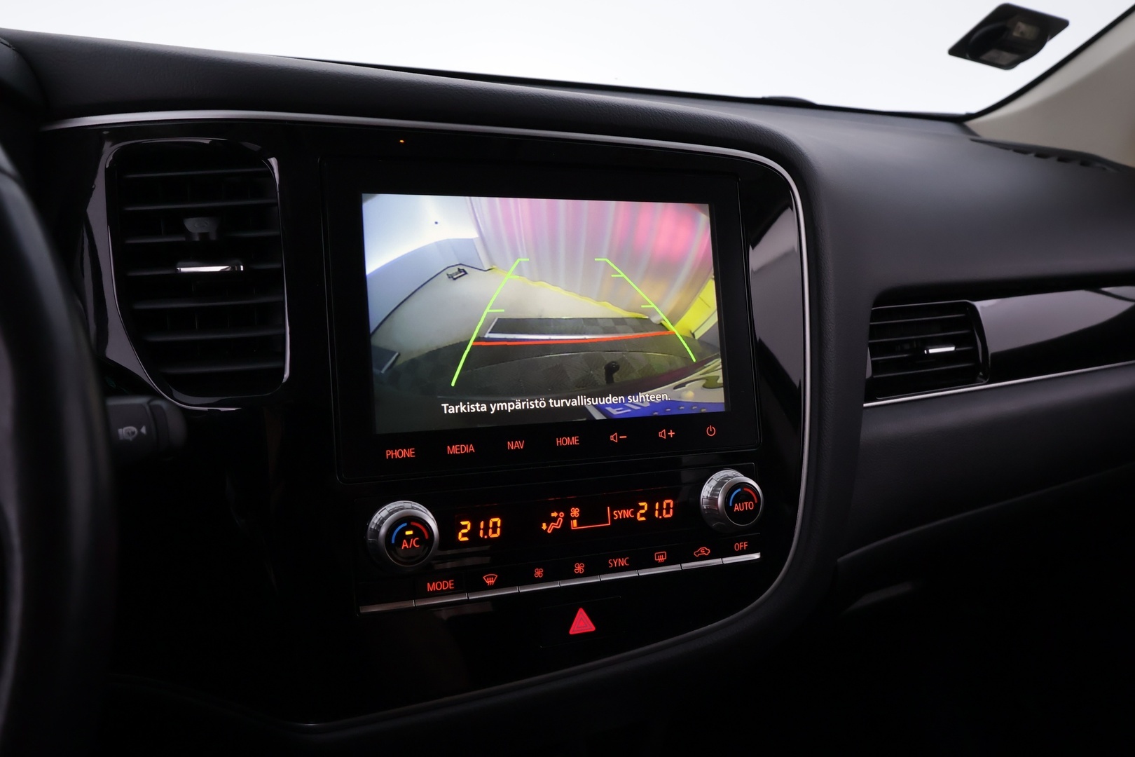 MITSUBISHI OUTLANDER PHEV 2020