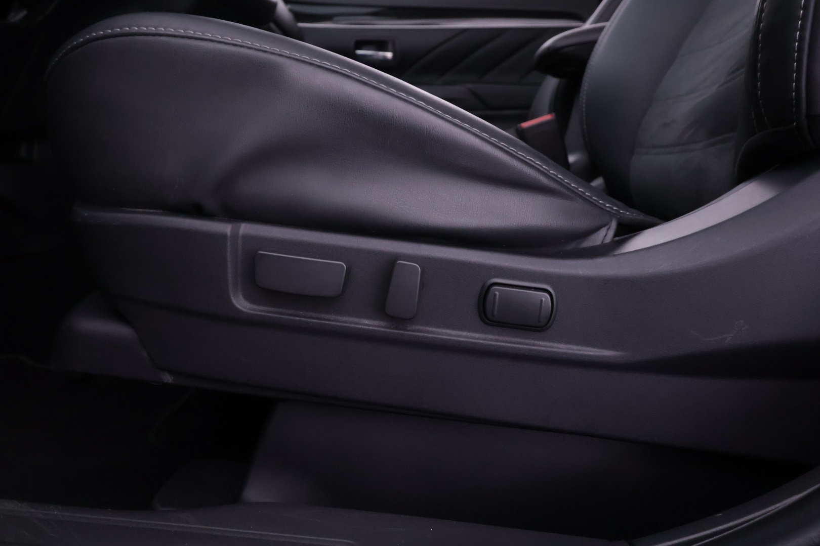 MITSUBISHI OUTLANDER PHEV 2020