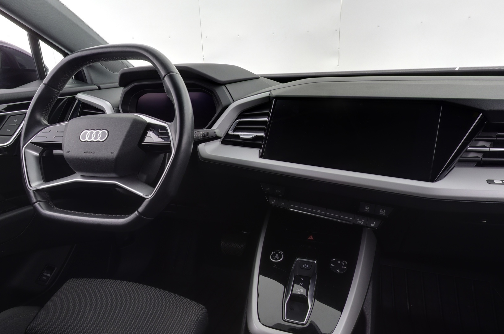 AUDI Q4 e-tron 2023