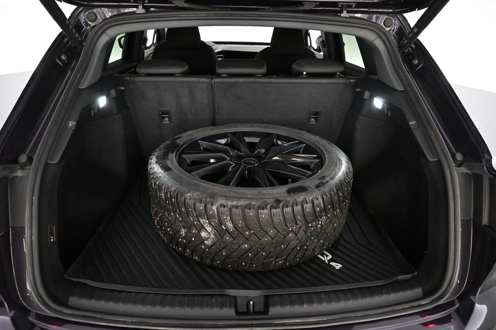 AUDI Q4 e-tron 2023