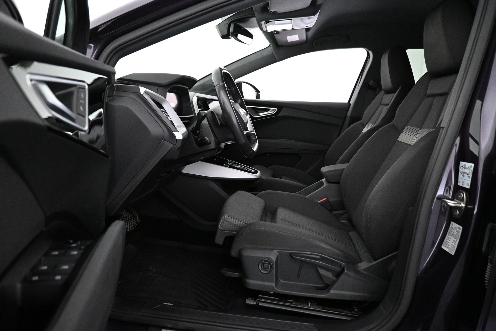 AUDI Q4 e-tron 2023