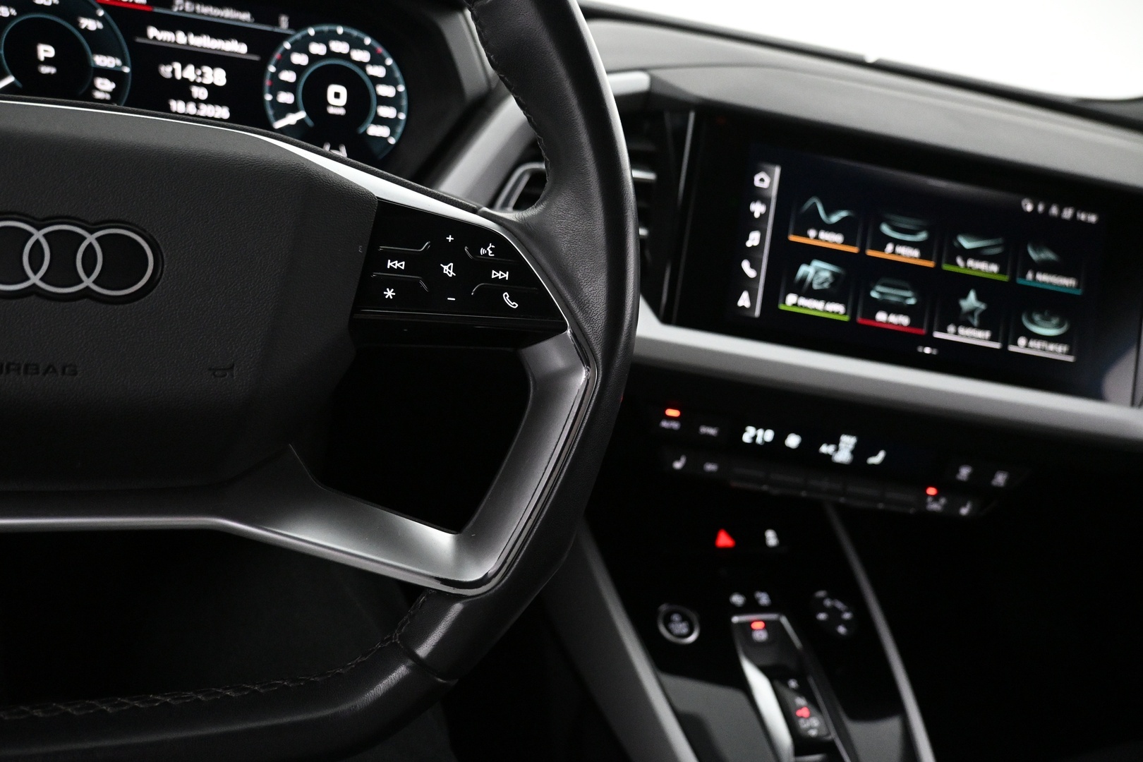 AUDI Q4 e-tron 2023