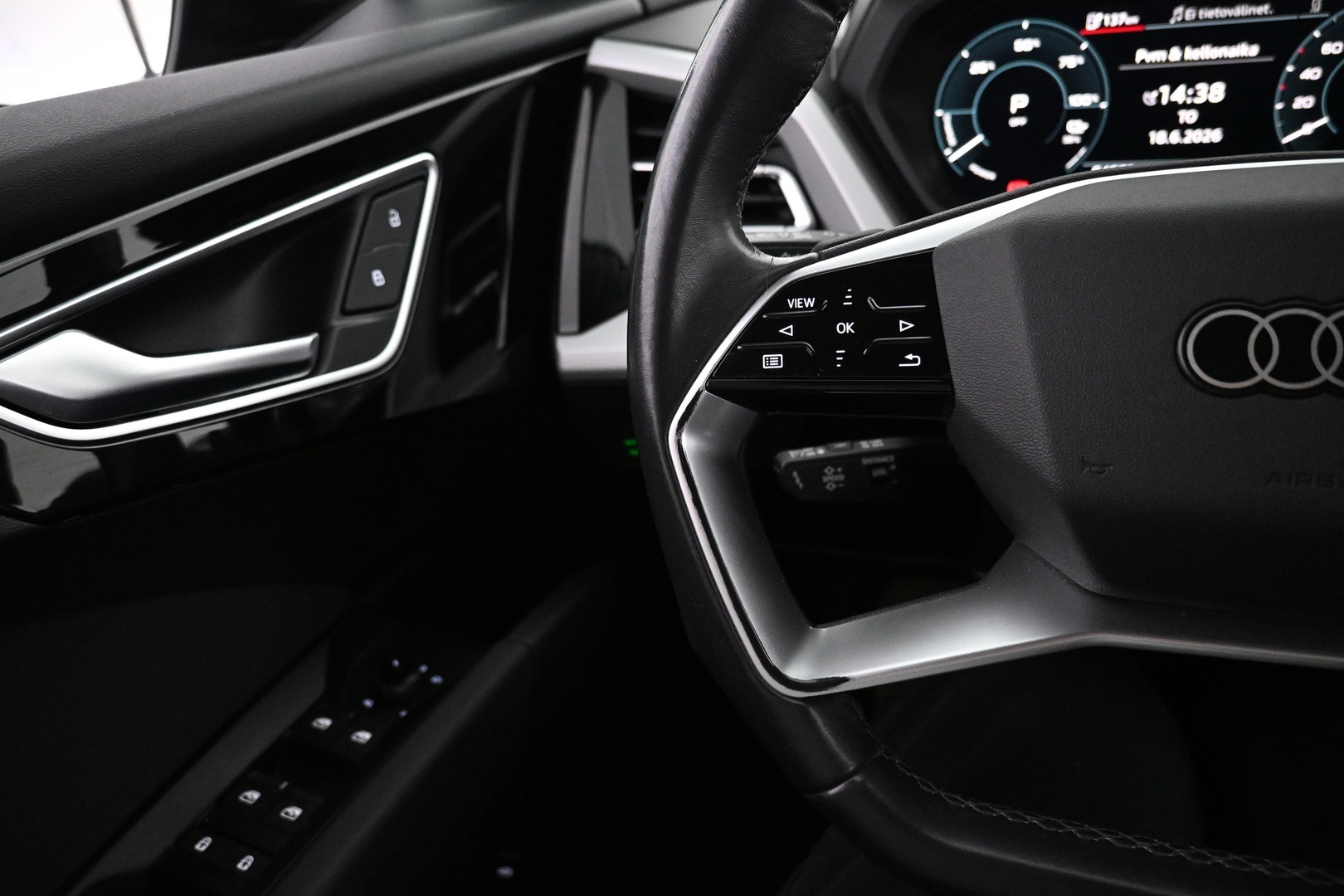 AUDI Q4 e-tron 2023