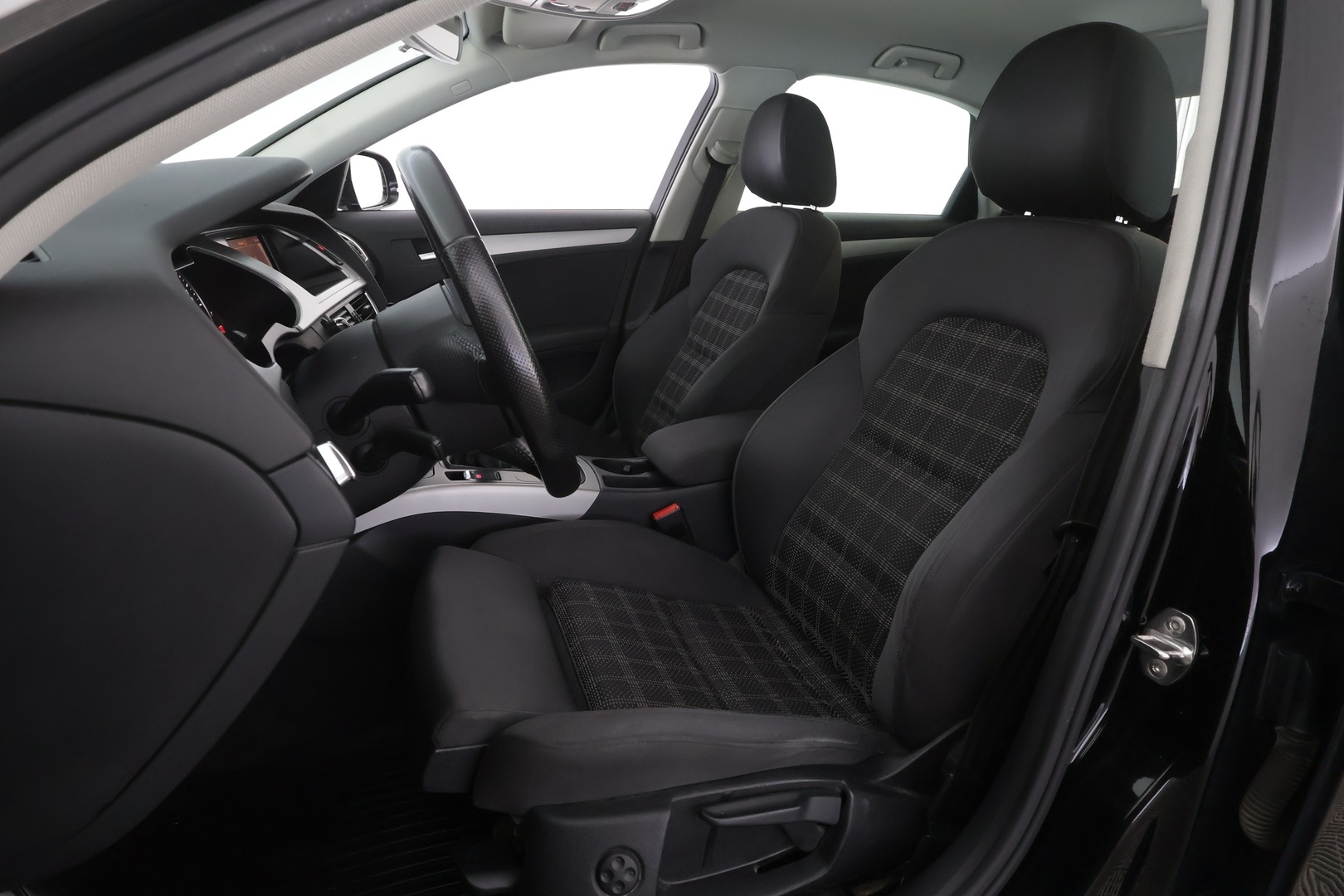 AUDI A4 2011
