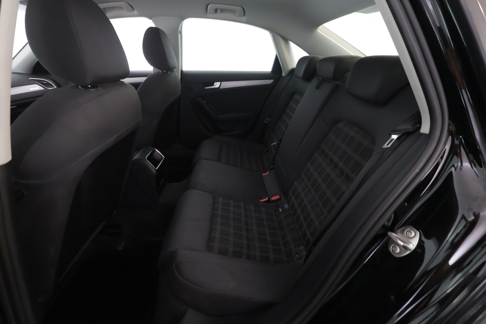 AUDI A4 2011