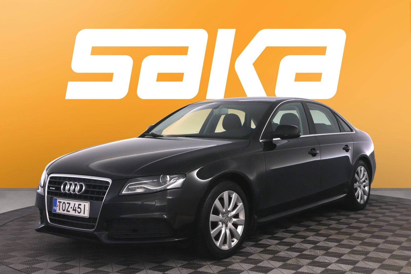 AUDI A4 2011