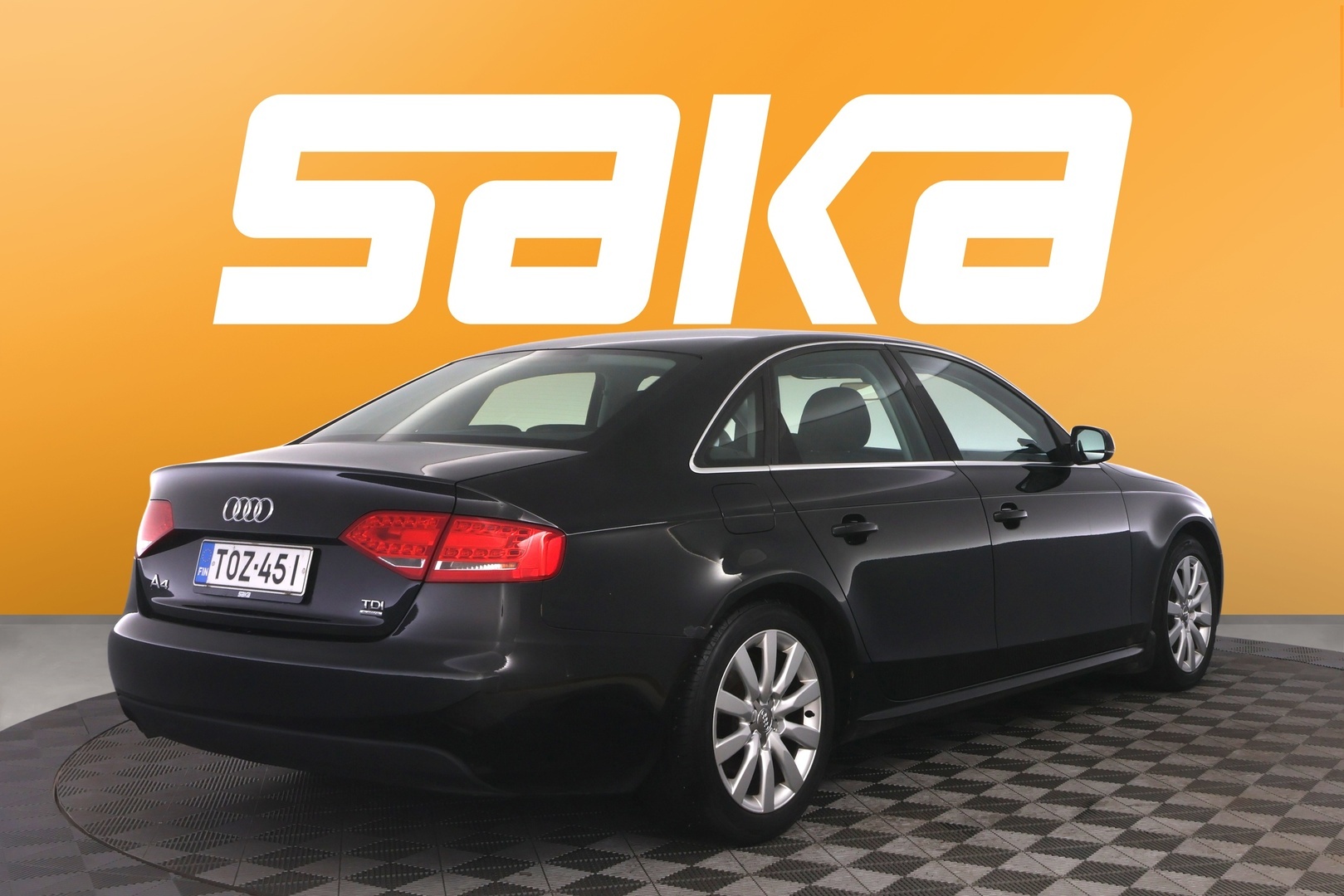 AUDI A4 2011