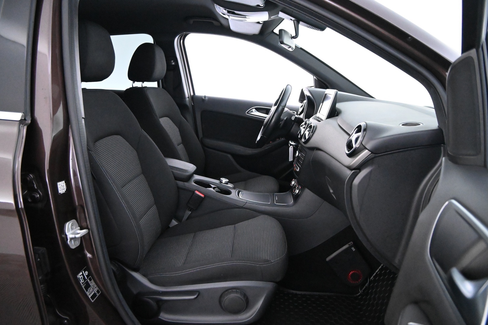 MERCEDES-BENZ B 2016