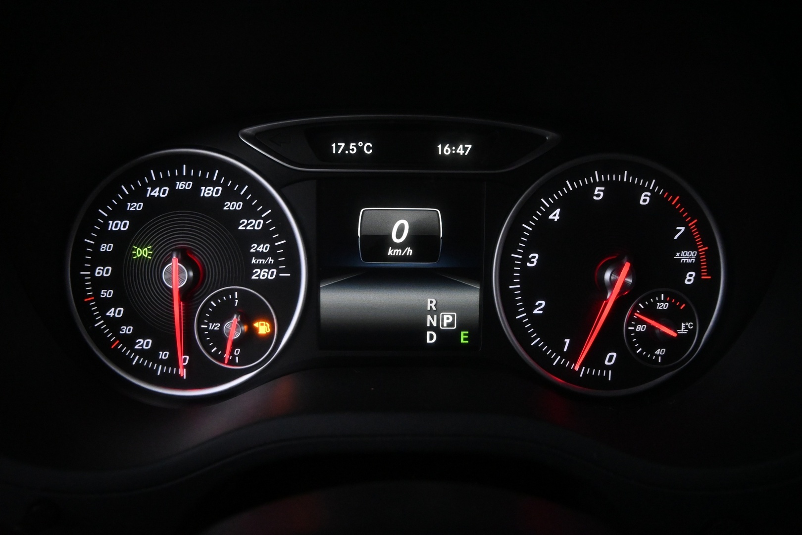 MERCEDES-BENZ B 2016